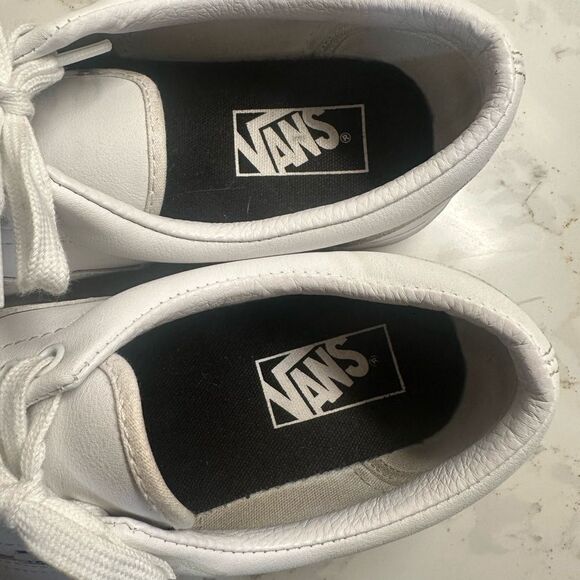 Men’s White Vans - Picture 2 of 8